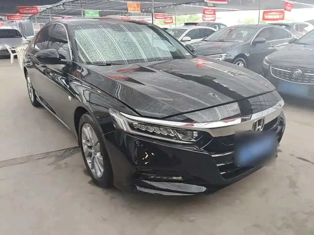 Honda Accord — фото 9