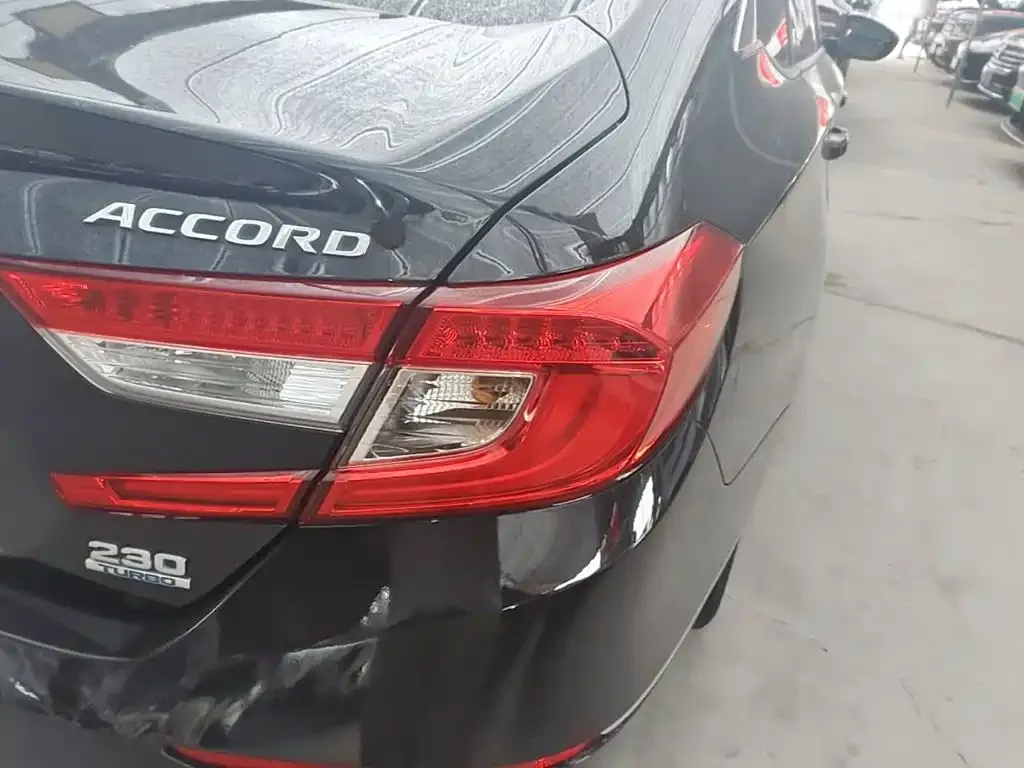 Honda Accord — фото 5