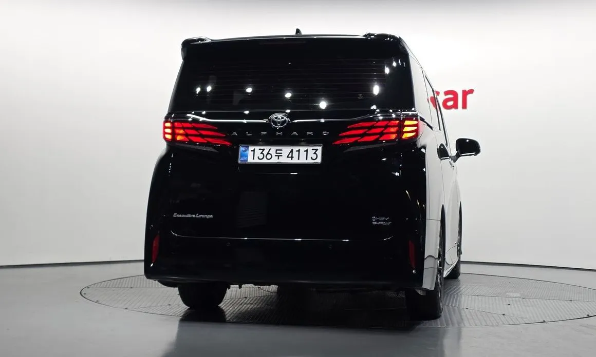 Toyota Alphard — фото 5