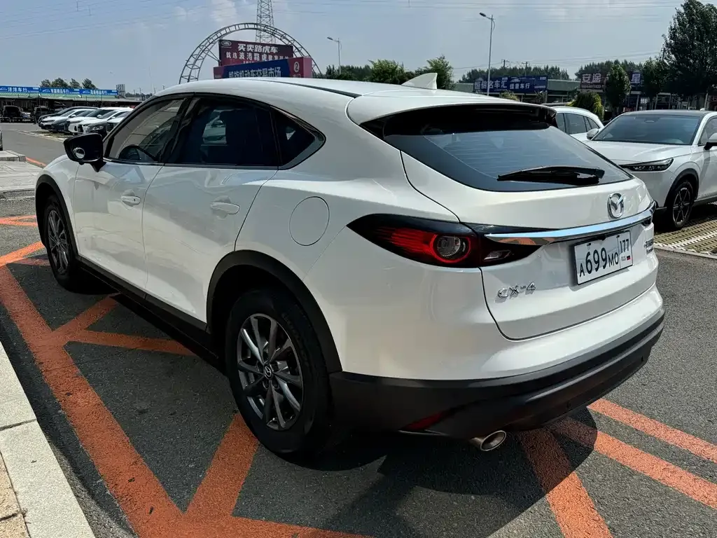 Mazda CX-4 — фото 8