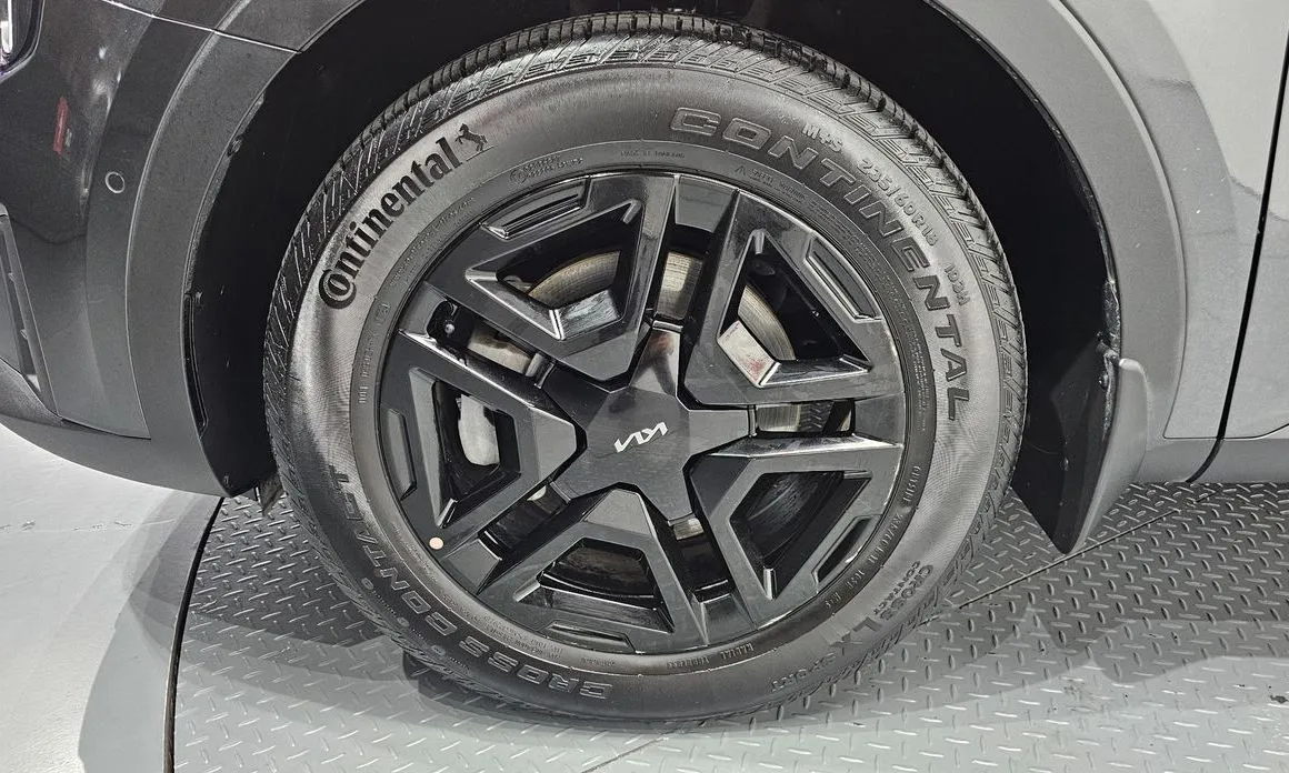 Kia Sorento — фото 10