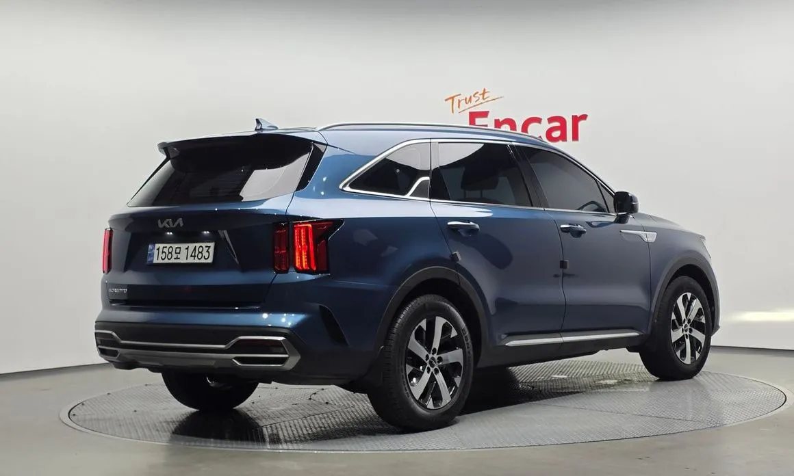 Kia Sorento — фото 9