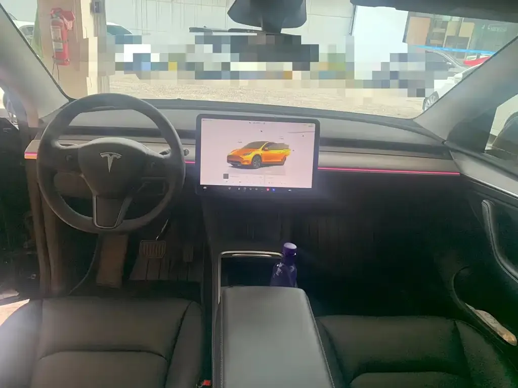 Tesla Model Y — фото 9