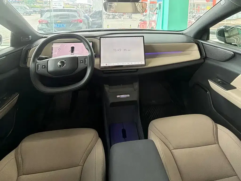 Volvo XC70 Plug-in Hybrid — фото 8
