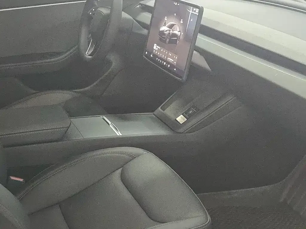 Tesla Model 3 — фото 10