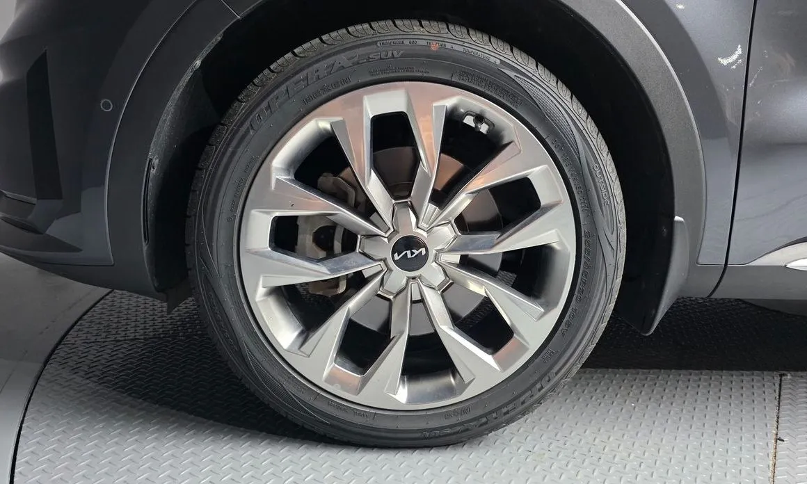 Kia Sorento — фото 8