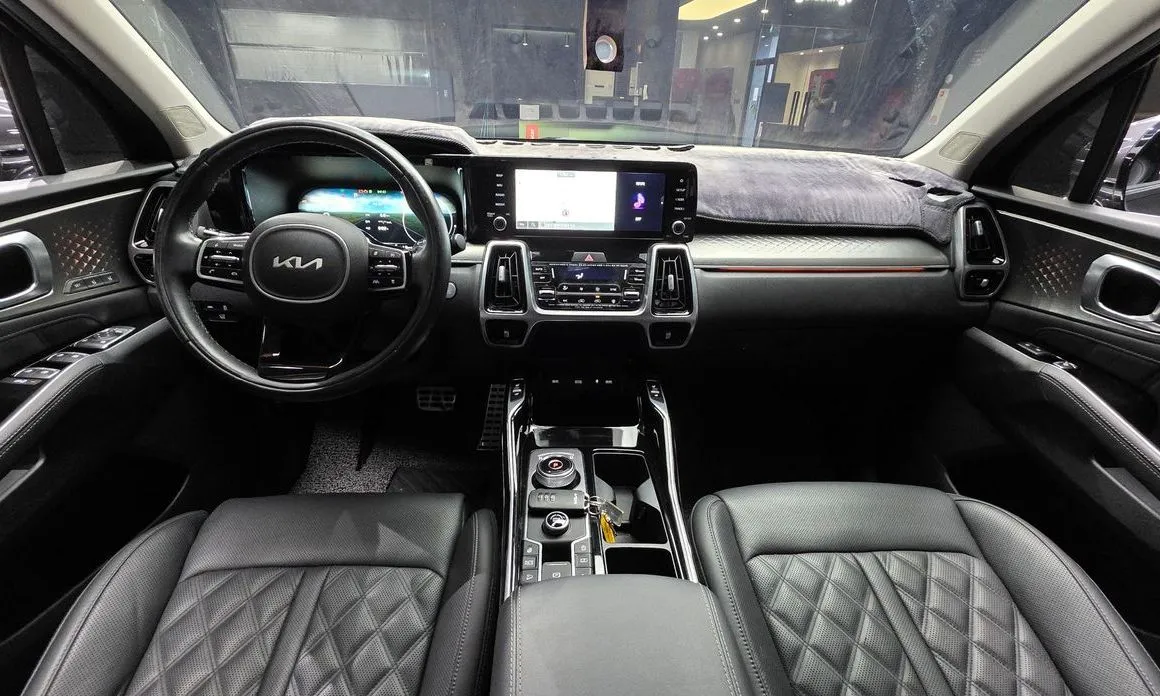 Kia Sorento — фото 10