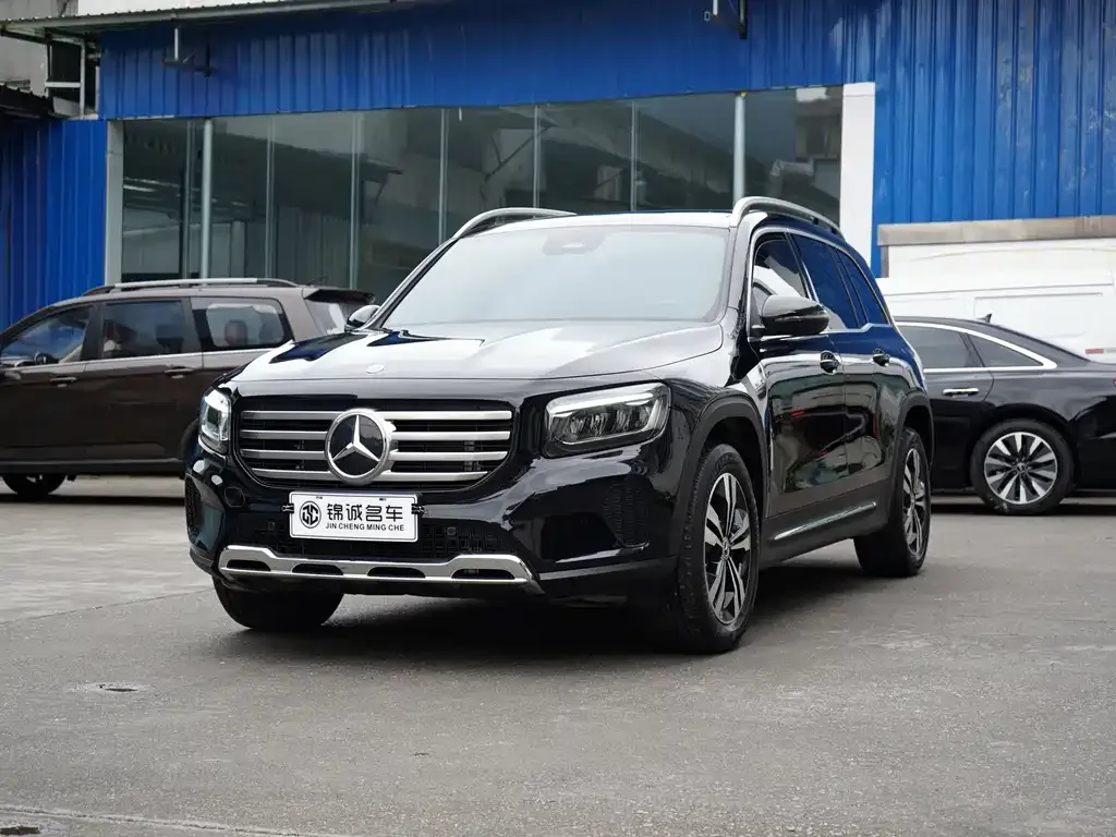 Mercedes-Benz GLB — фото 1
