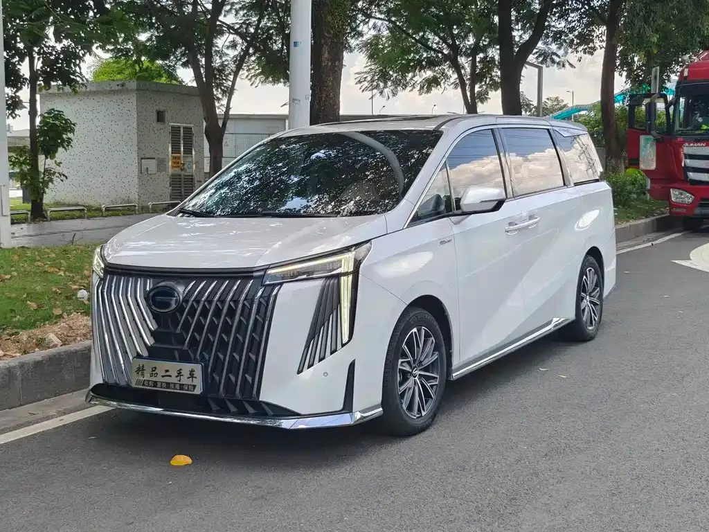 GAC Motor Trumpchi M8 — фото 1