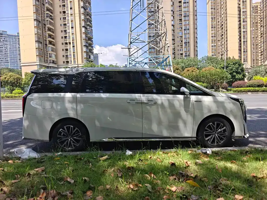 GAC Motor Trumpchi M8 — фото 9