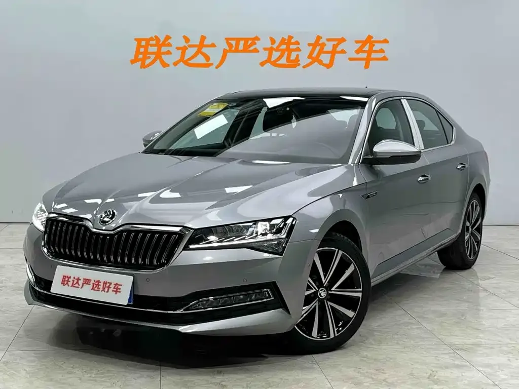 Skoda Superb — фото 1