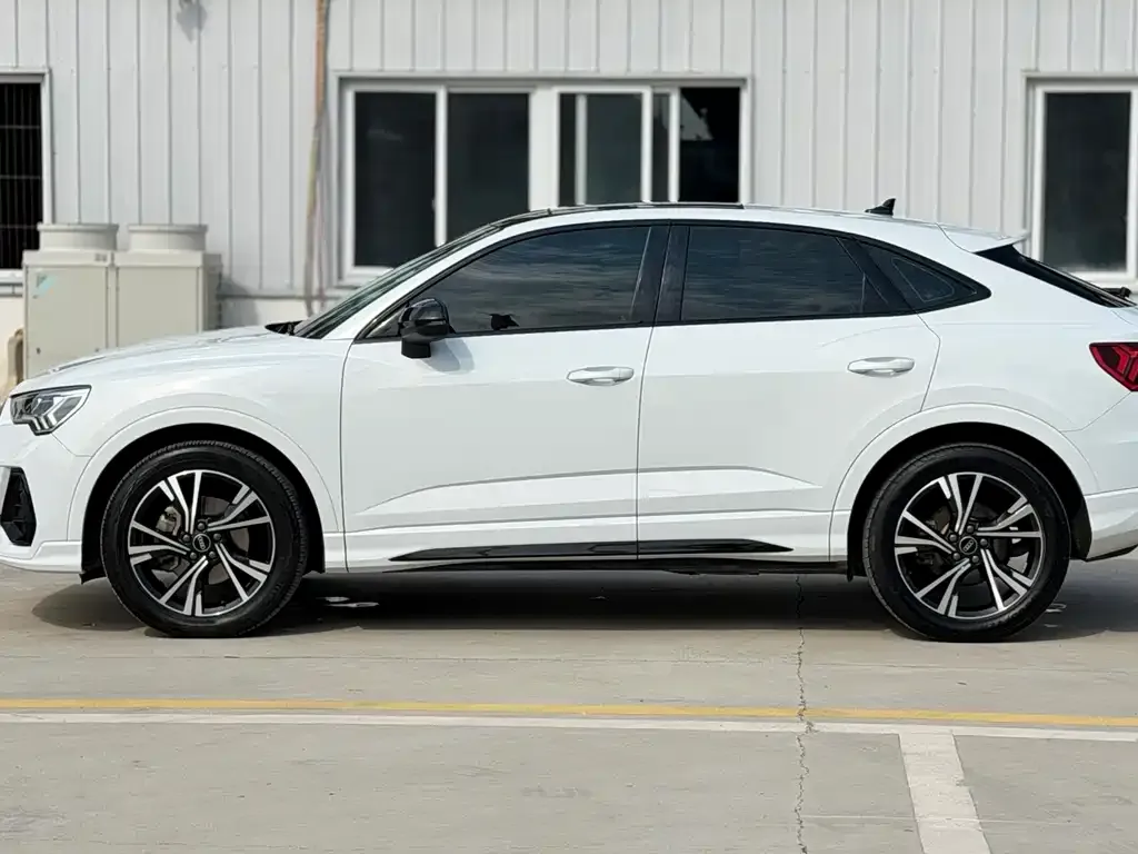 Audi Q3 Sportback — фото 6