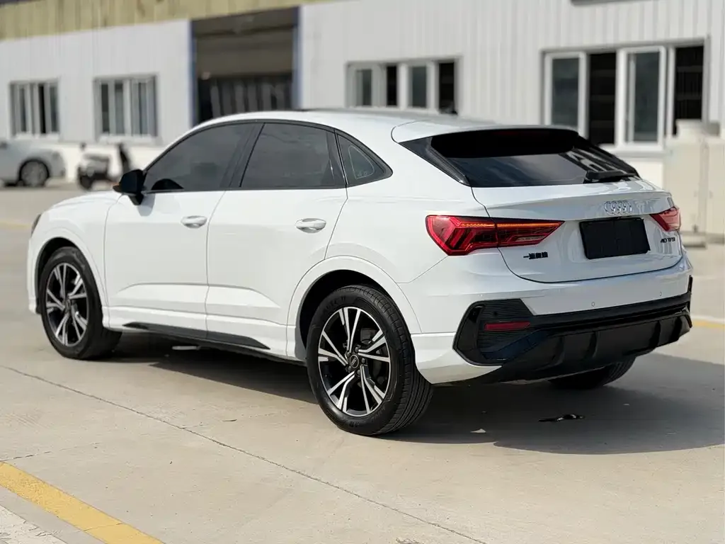Audi Q3 Sportback — фото 8