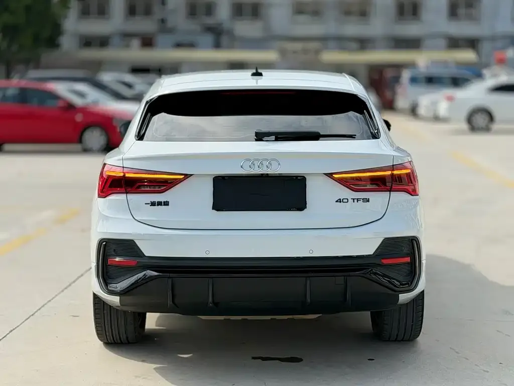 Audi Q3 Sportback — фото 3