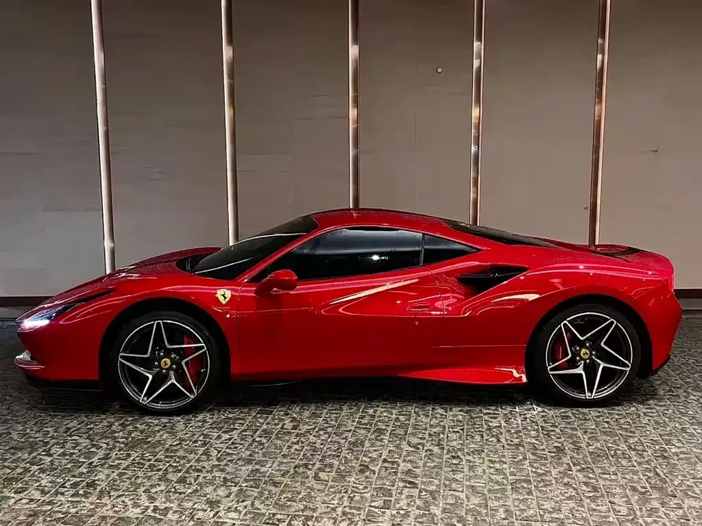 Ferrari F8 — фото 3