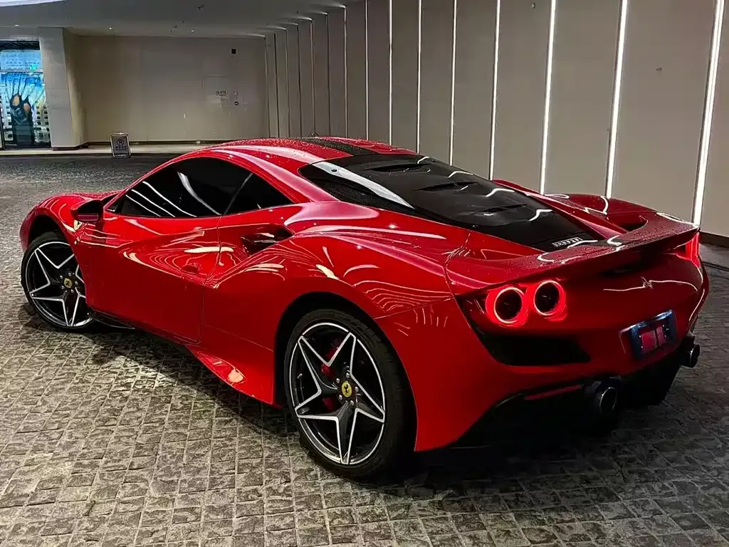 Ferrari F8 — фото 5