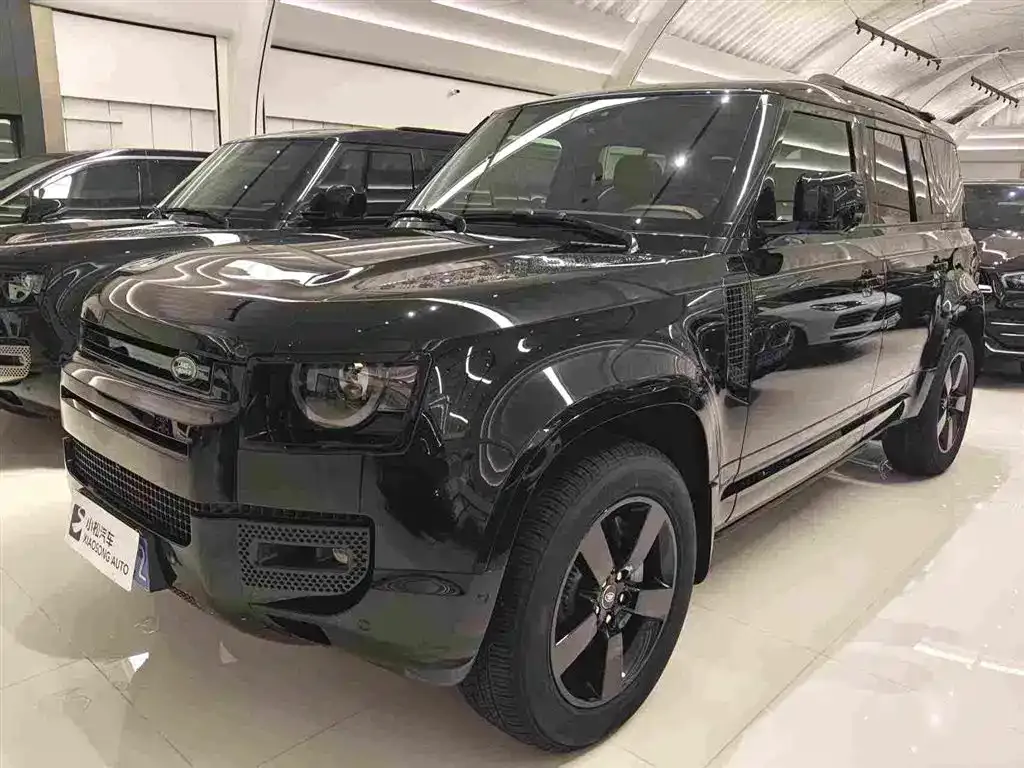 Land Rover Defender — фото 1