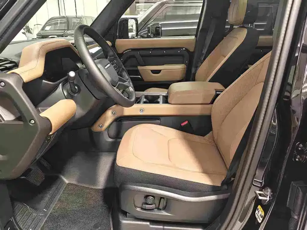 Land Rover Defender — фото 10
