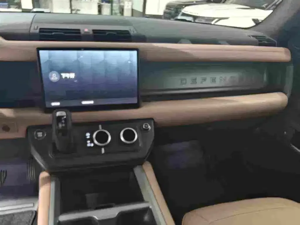 Land Rover Defender — фото 3
