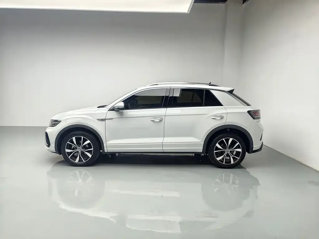 Volkswagen T-Roc — фото 10