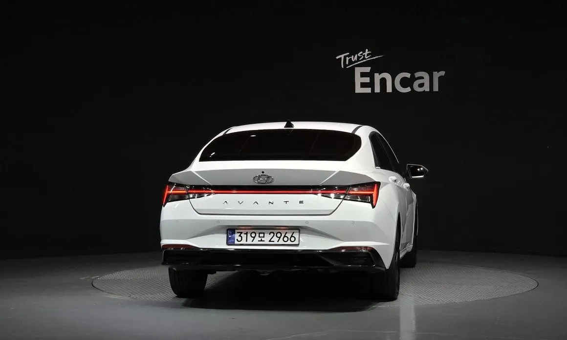 Hyundai AVANTE — фото 2