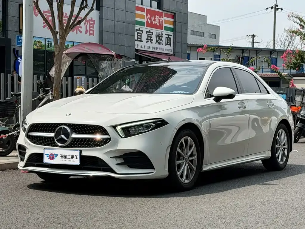 Mercedes-Benz A-Class — фото 1