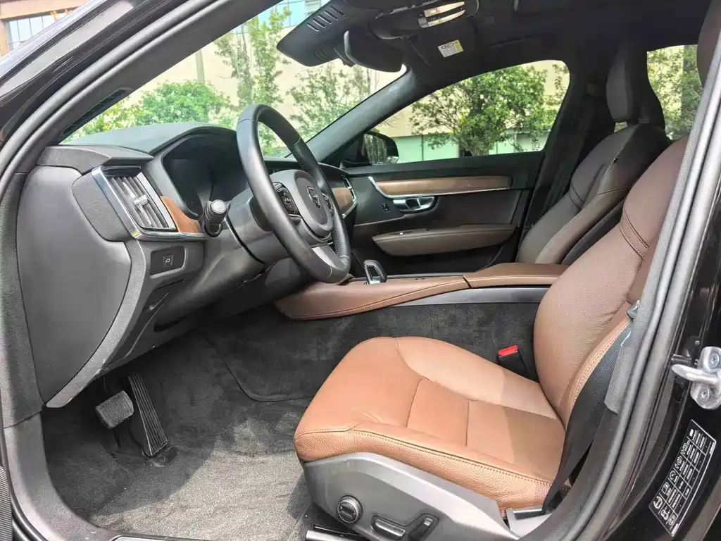 Volvo S90 — фото 2