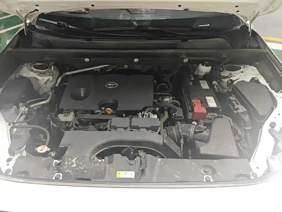 Toyota RAV4 — фото 10