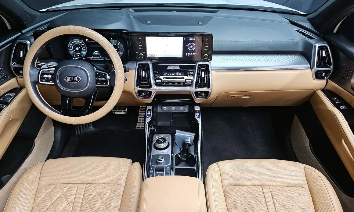 Kia Sorento — фото 10