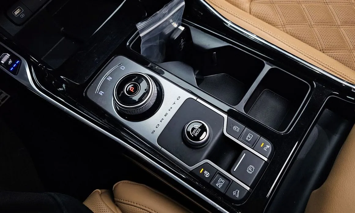 Kia Sorento — фото 7