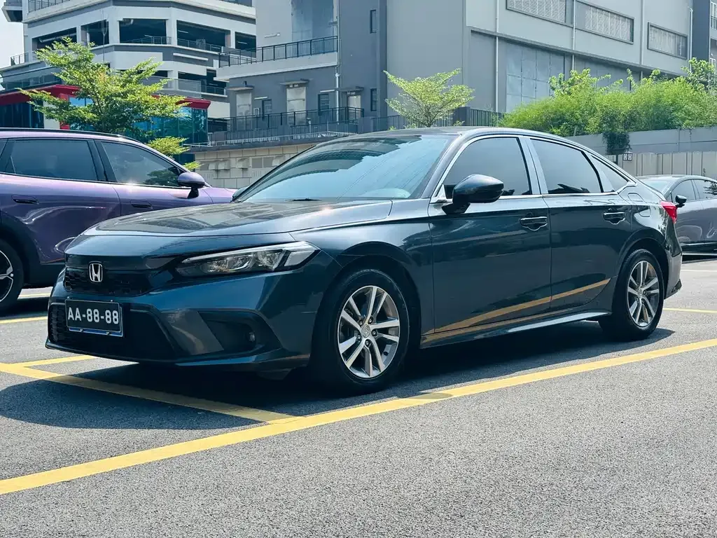 Honda Civic — фото 1