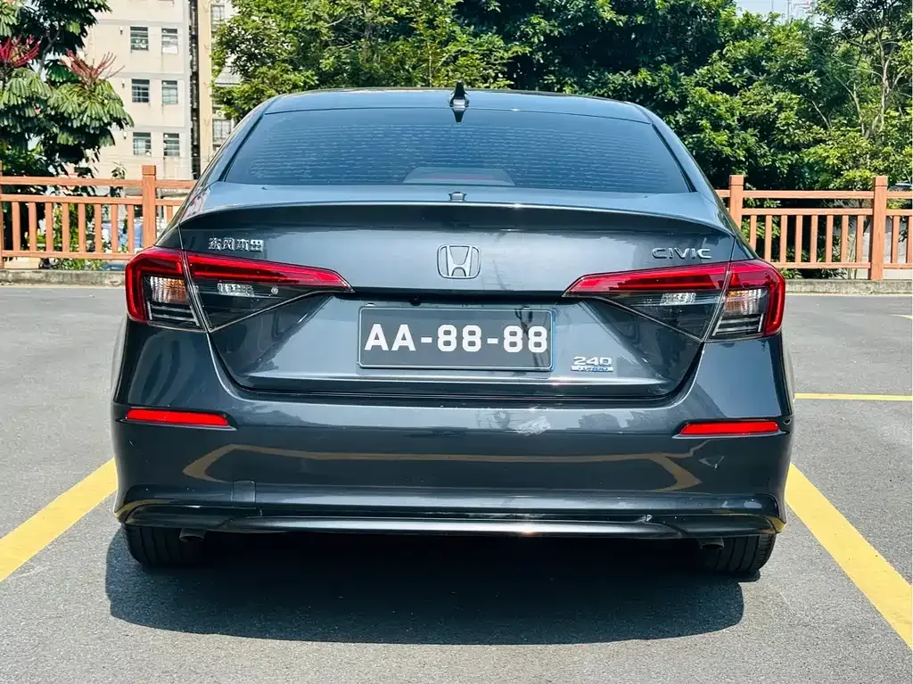 Honda Civic — фото 10