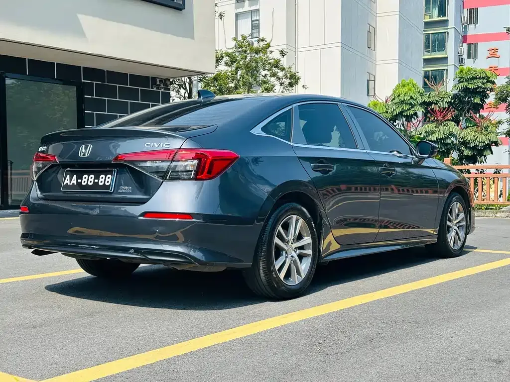 Honda Civic — фото 7