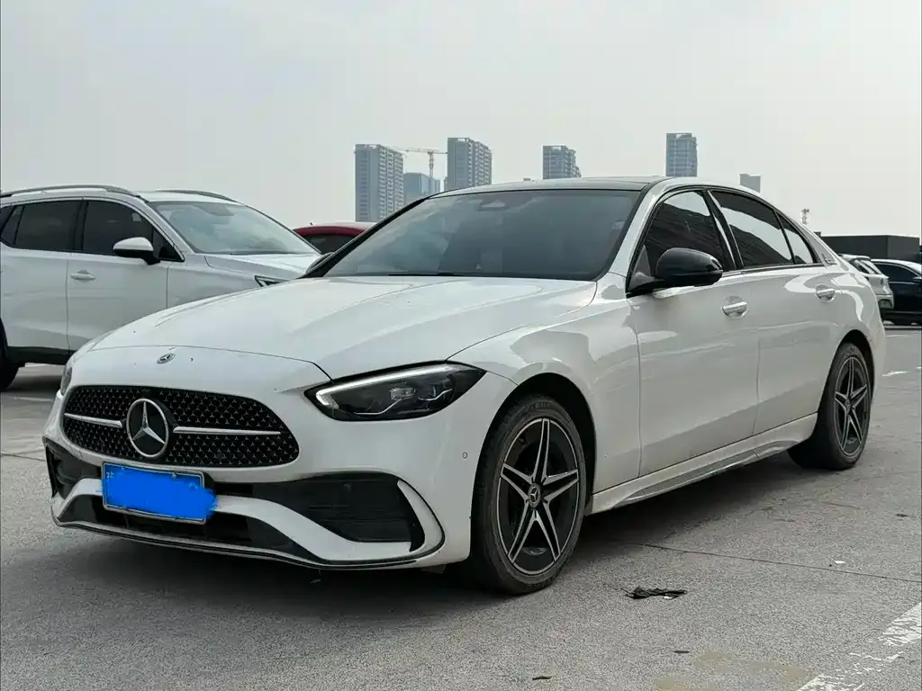 Mercedes-Benz C-Class — фото 1