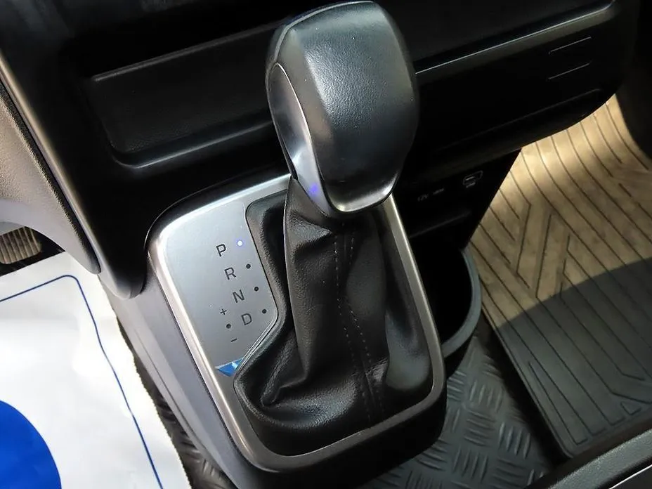 Hyundai Staria — фото 2