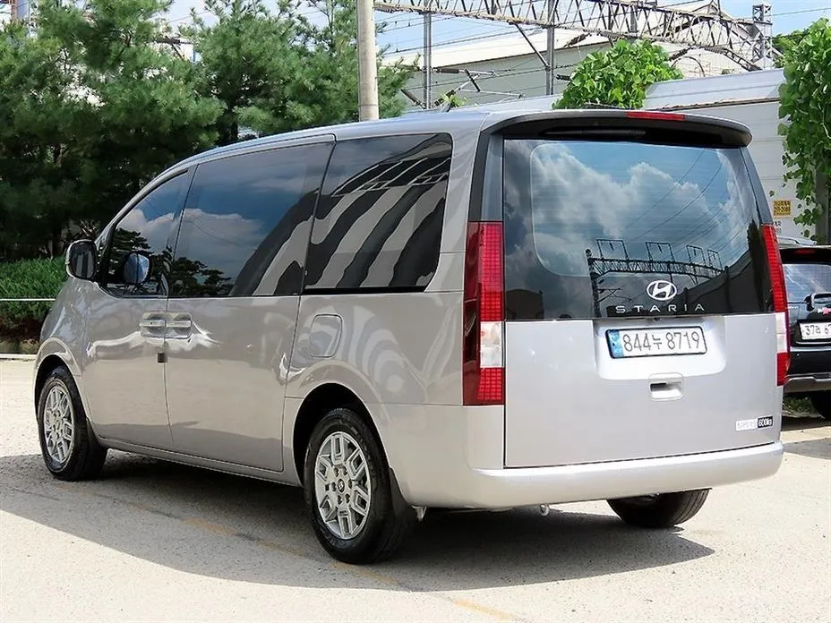 Hyundai Staria — фото 4