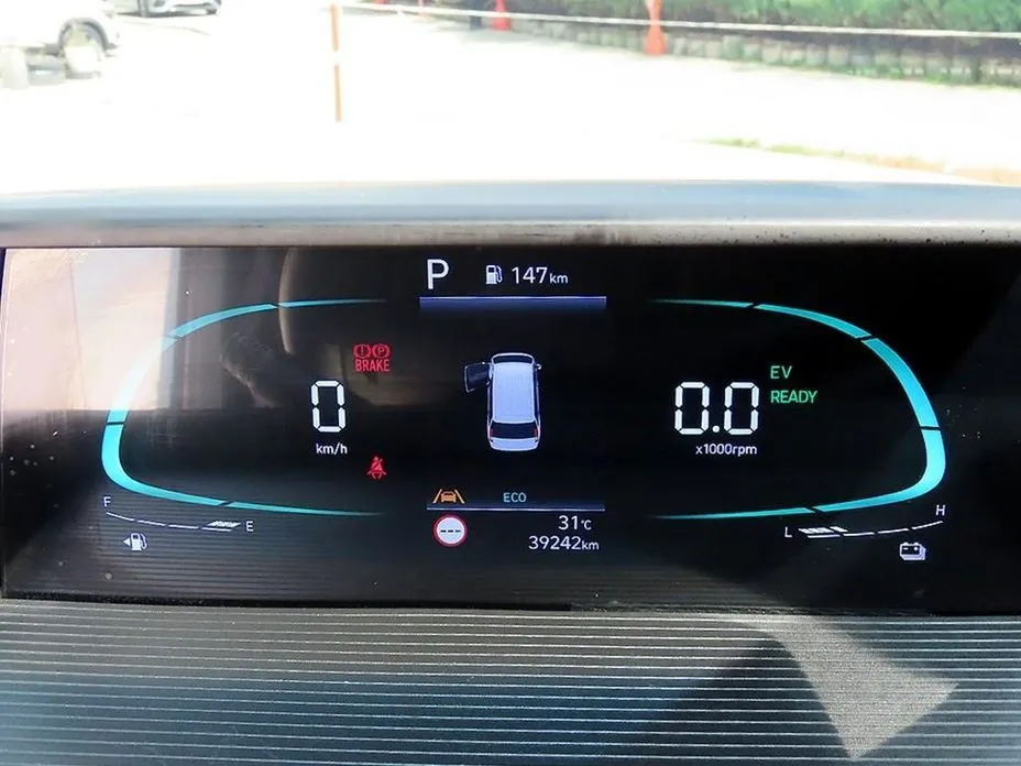 Hyundai Staria — фото 3