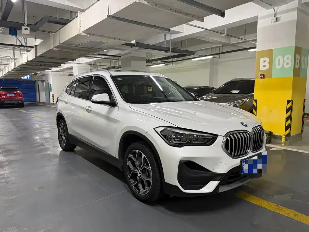 BMW X1 — фото 5