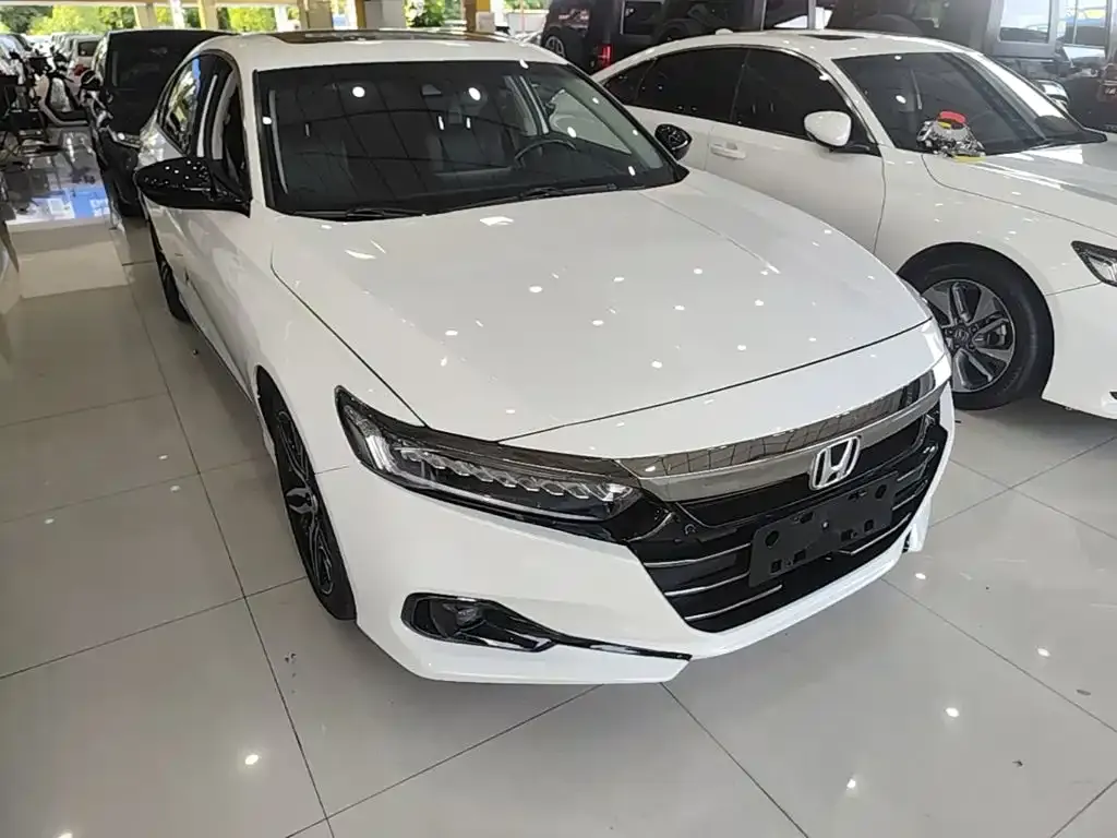 Honda Accord — фото 9