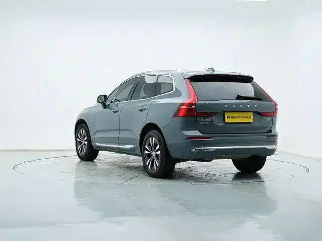 Volvo XC60 — фото 3