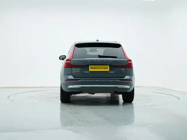 Volvo XC60 — фото 4