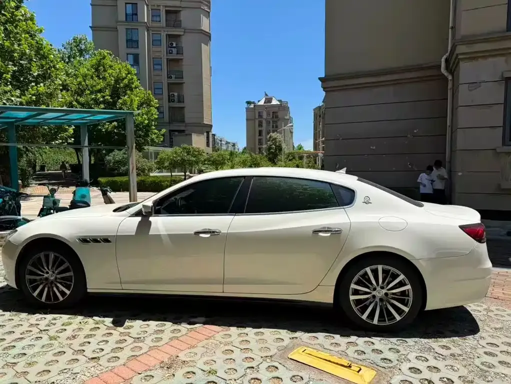 Maserati Quattroporte — фото 4