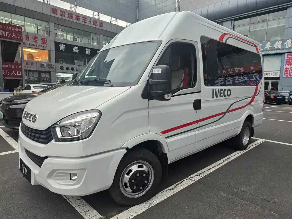 IVECO Ousheng — фото 1