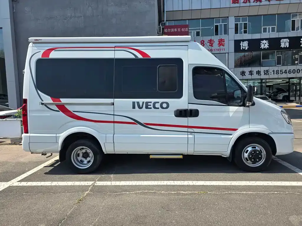 IVECO Ousheng — фото 3