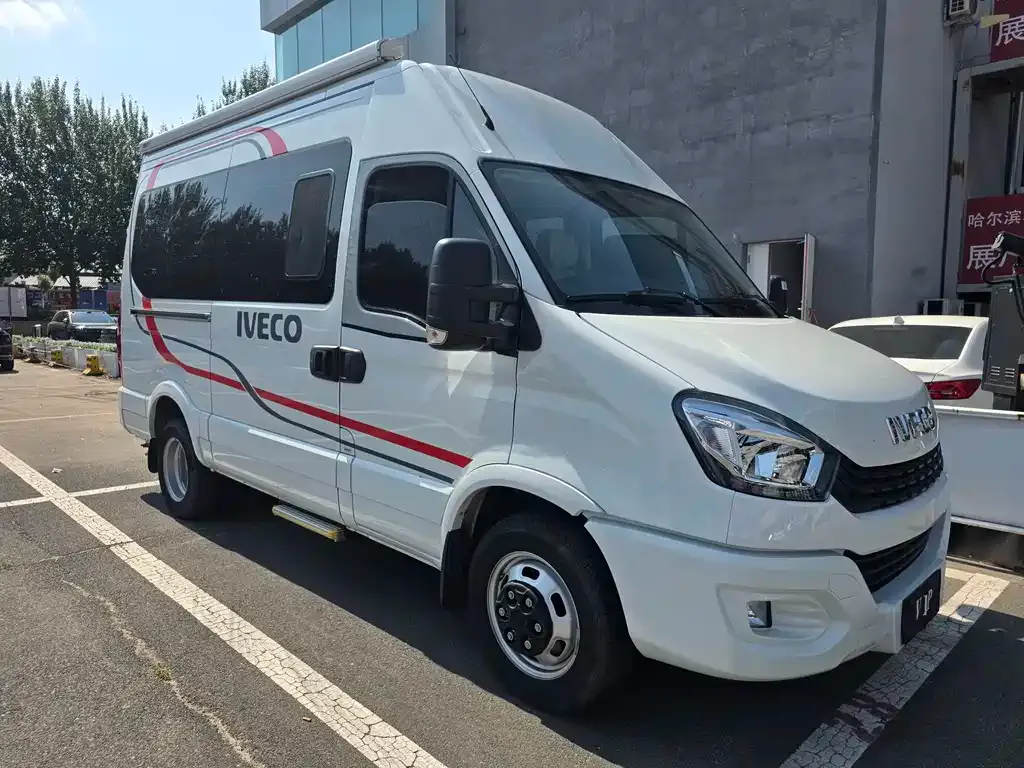 IVECO Ousheng — фото 4