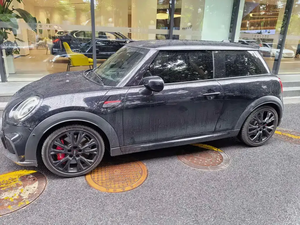 MINI JCW (John Cooper Works) — фото 10