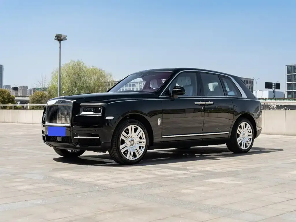 Rolls-Royce Cullinan — фото 1