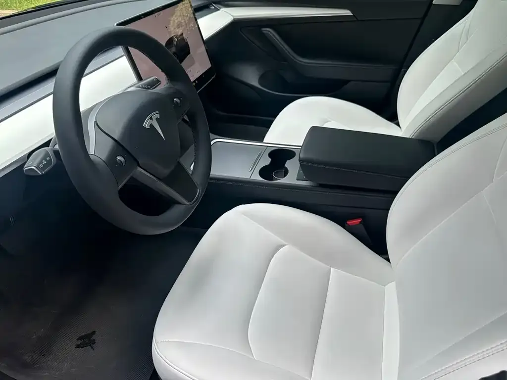 Tesla Model 3 — фото 6