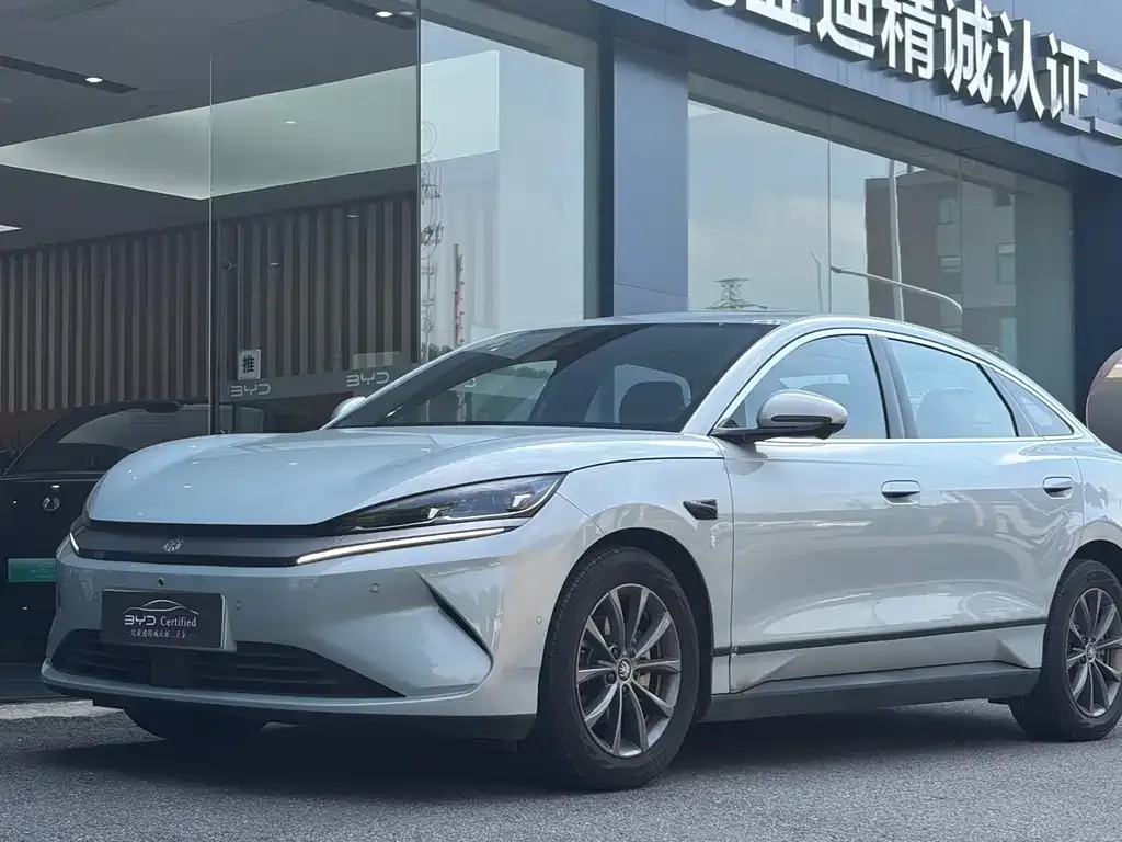 BYD Qin L — фото 1