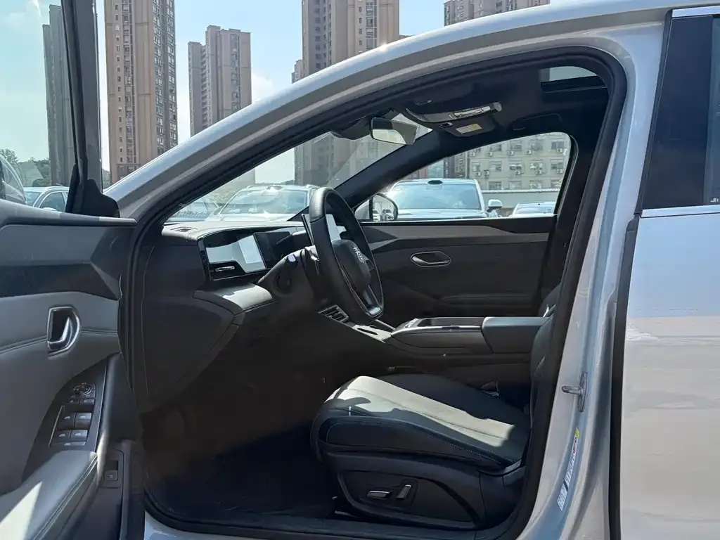 BYD Qin L — фото 2